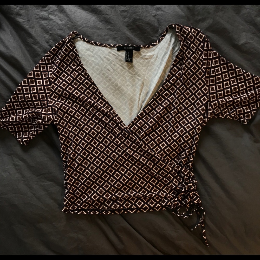 CUTE FRONT TIE CROP TOP
